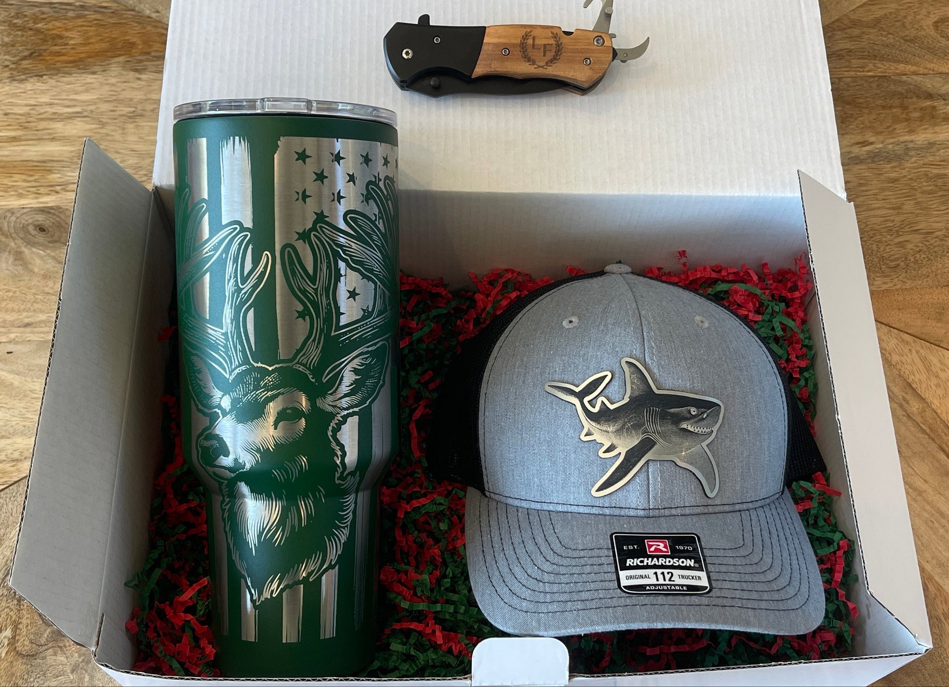 Custom engraved men's tumbler, hat and pocket - utility knife. 